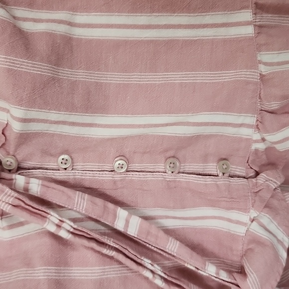 A&F pink and white striped flutter sleeve crop peplum top - Picture 6 of 10